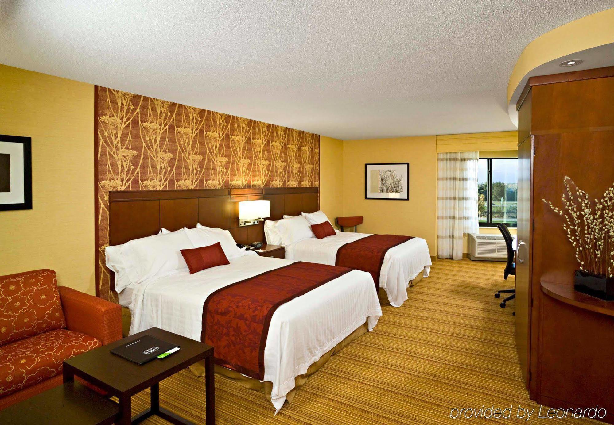 Courtyard Bangor Hotel Phòng bức ảnh